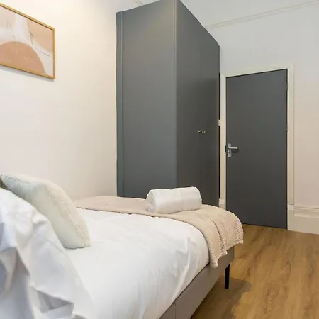 Free Parking | Free Wifi | Smart Tv Apartment Sketty Exterior photo