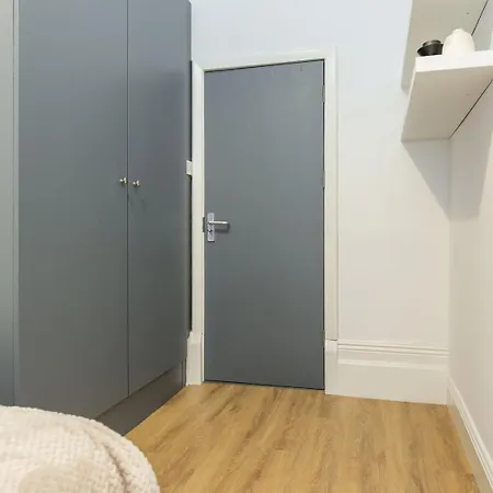 Free Parking | Free Wifi | Smart Tv Apartment Sketty Exterior photo