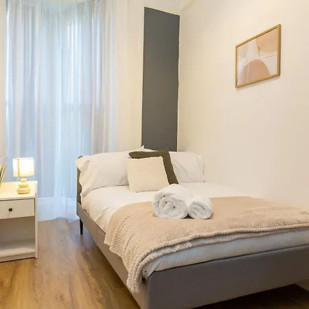 Free Parking | Free Wifi | Smart Tv Apartment Sketty Exterior photo