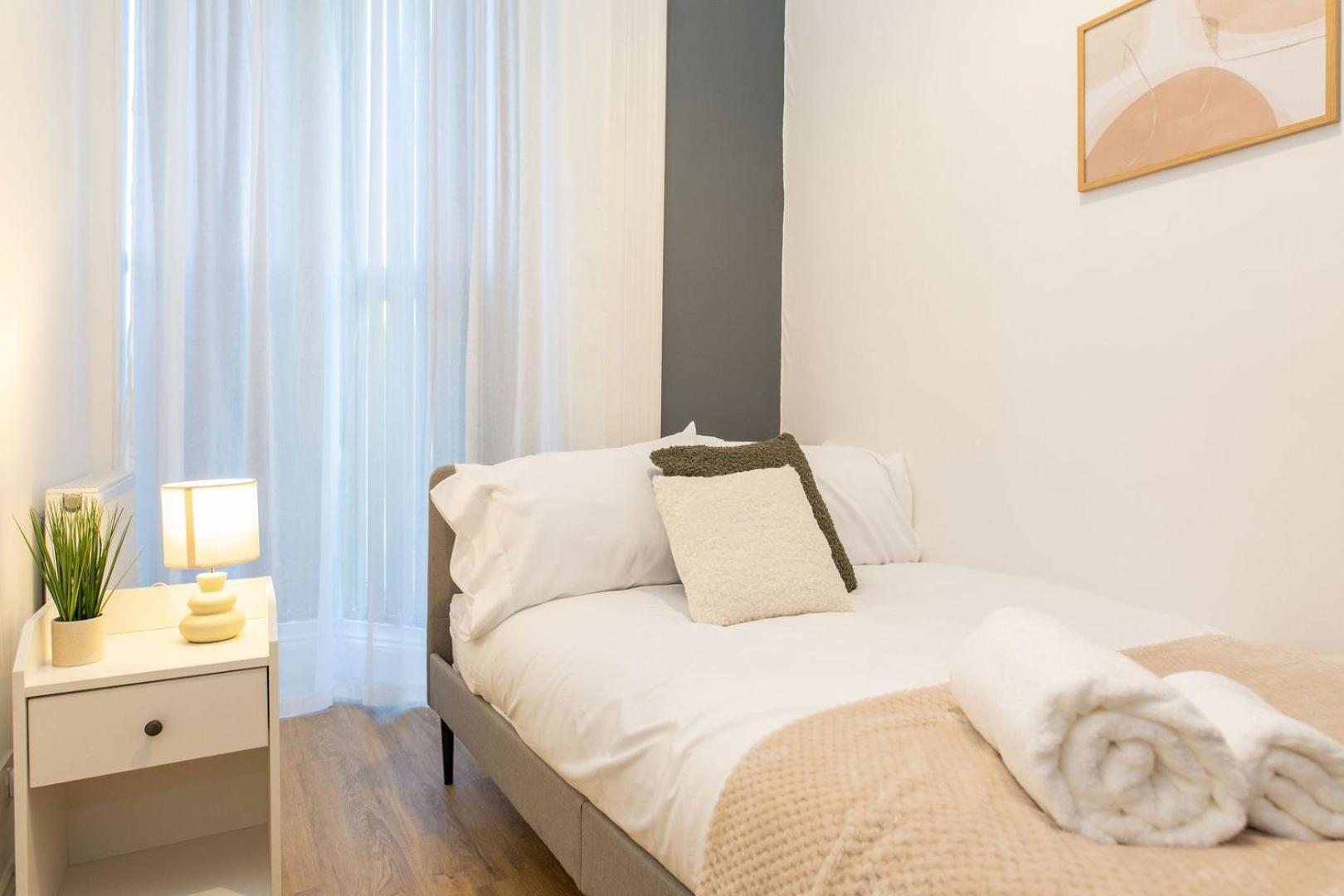 Free Parking | Free Wifi | Smart Tv Apartment Sketty