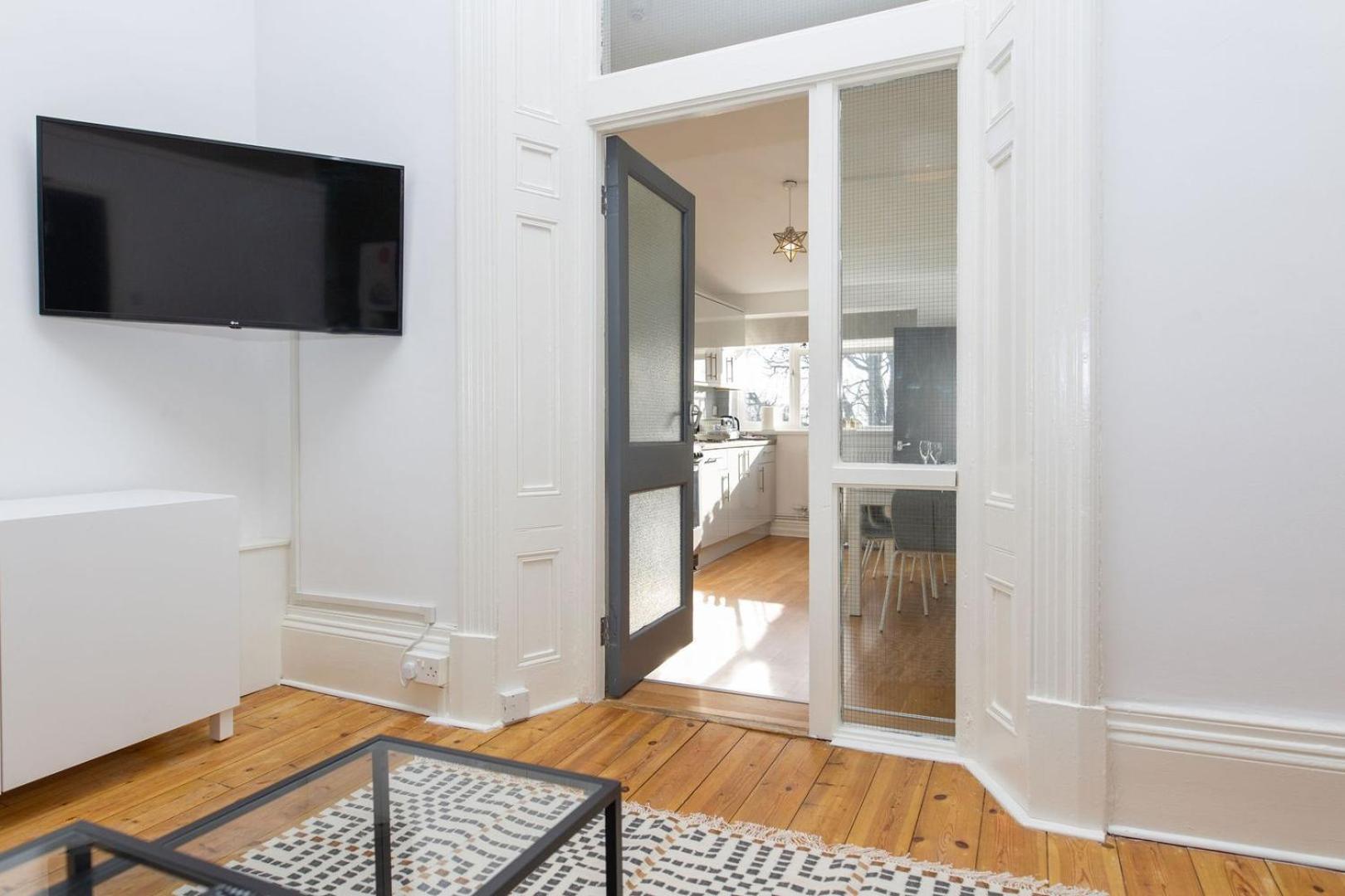 Free Parking | Free Wifi | Smart Tv Apartment
