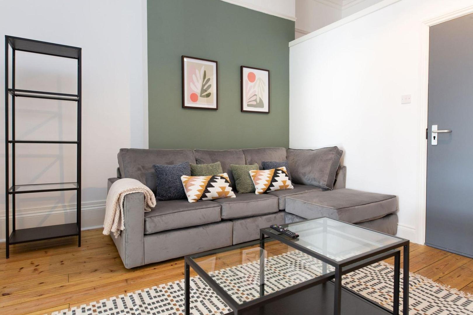 Apartment Free Parking | Free Wifi | Smart Tv