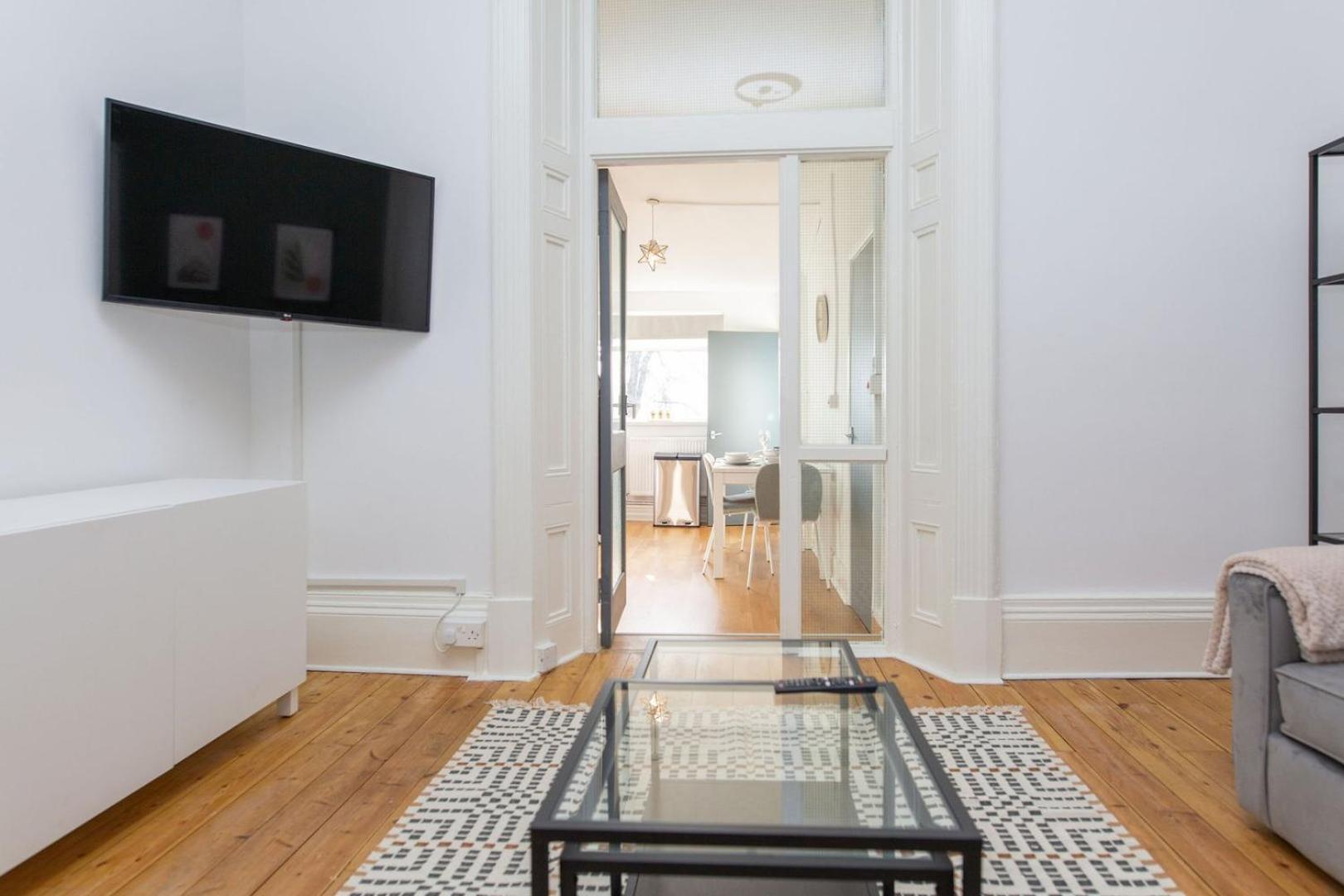 Free Parking | Free Wifi | Smart Tv Apartment Sketty